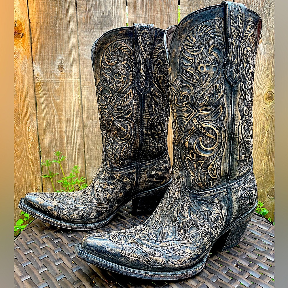 Lucchese Women’s Handmade hand-tooled leather boots size 9B